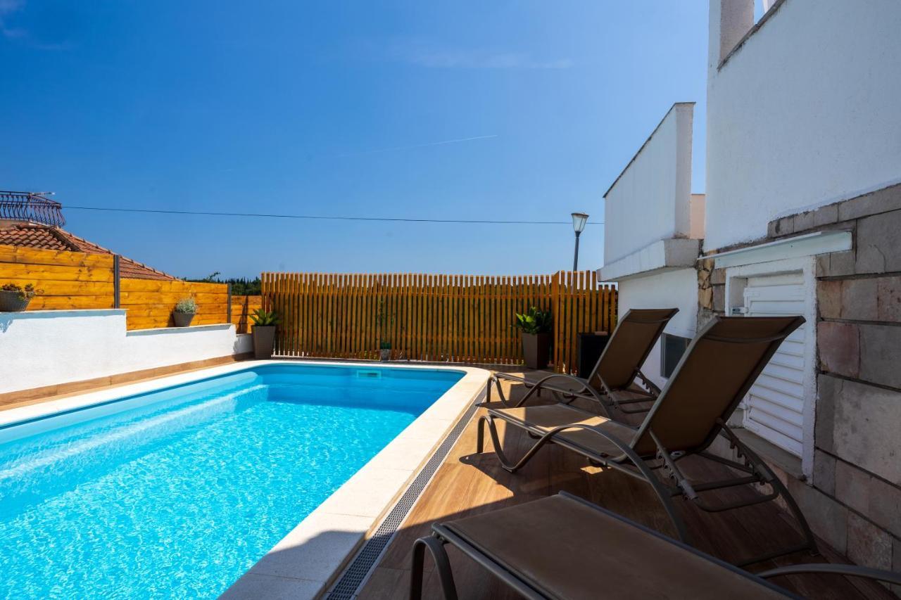 Villa Oasis With Private Pool Milna  Εξωτερικό φωτογραφία